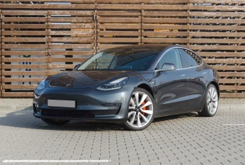 Tesla Model 3 2020